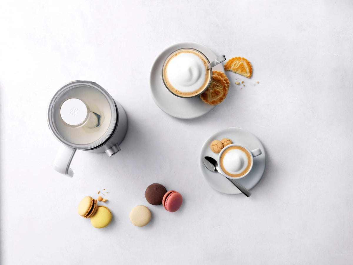 Enfinigy Milchaufschäumer schwarz 400ml in Schwarz präsentiert im Onlineshop von KAQTU Design AG. Küchengerät ist von Zwilling Kitchen