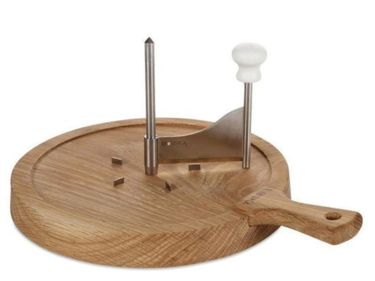 Käseschaber Friends in Braun präsentiert im Onlineshop von KAQTU Design AG. Käsezubehör ist von Boska