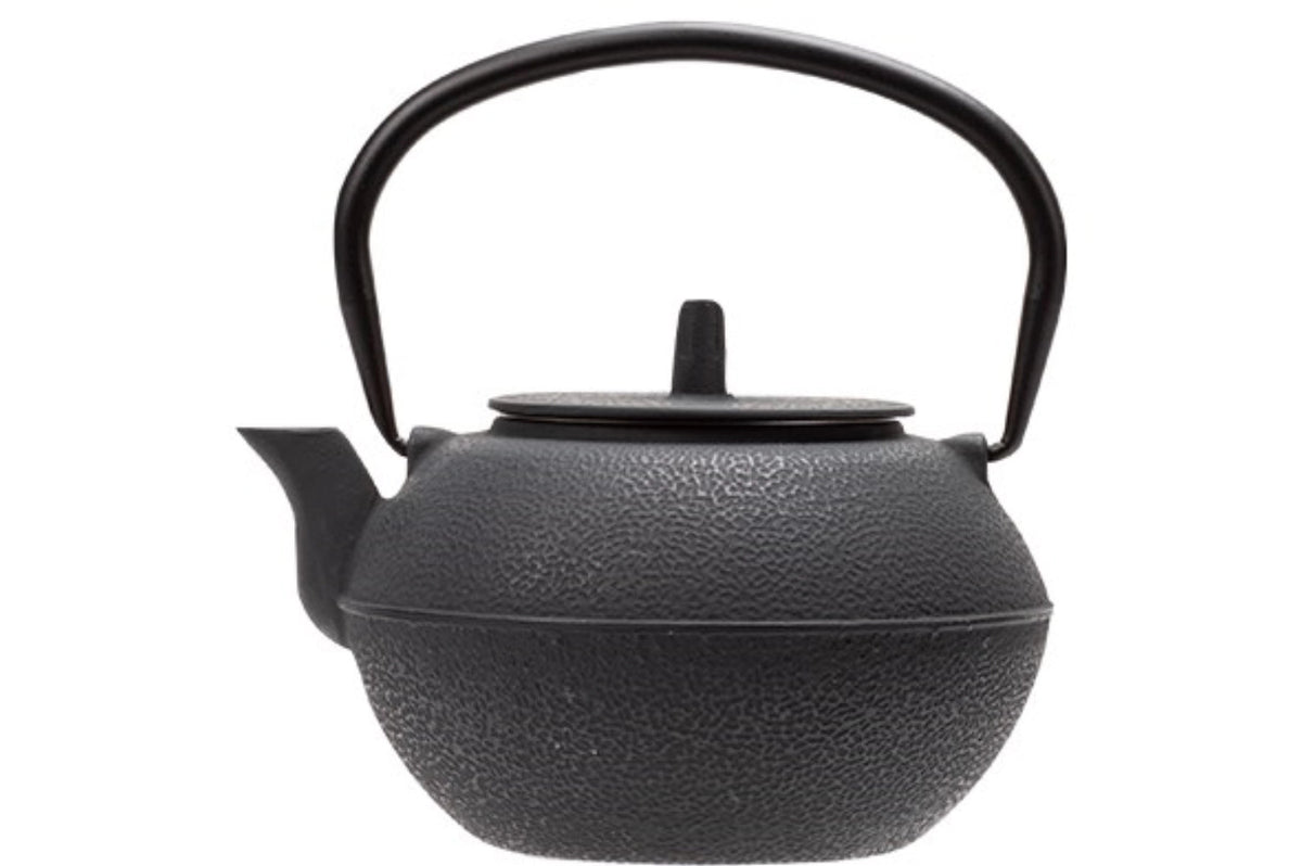 Shibuya Teekanne grau, 1.2 L in Silber präsentiert im Onlineshop von KAQTU Design AG. Kanne ist von Cosy & Trendy