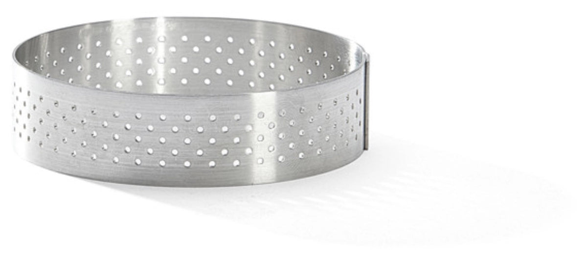 Tortenring rund perforiert D8.5cm H2cm in Silber präsentiert im Onlineshop von KAQTU Design AG. Küchenhelfer ist von de Buyer