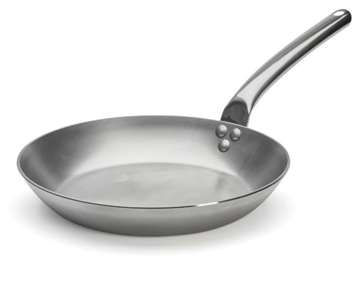 CARBONE PLUS Bratpfanne Ø 28cm, Griff Edelstahl, Induktion in Silber präsentiert im Onlineshop von KAQTU Design AG. Bratpfanne ist von de Buyer