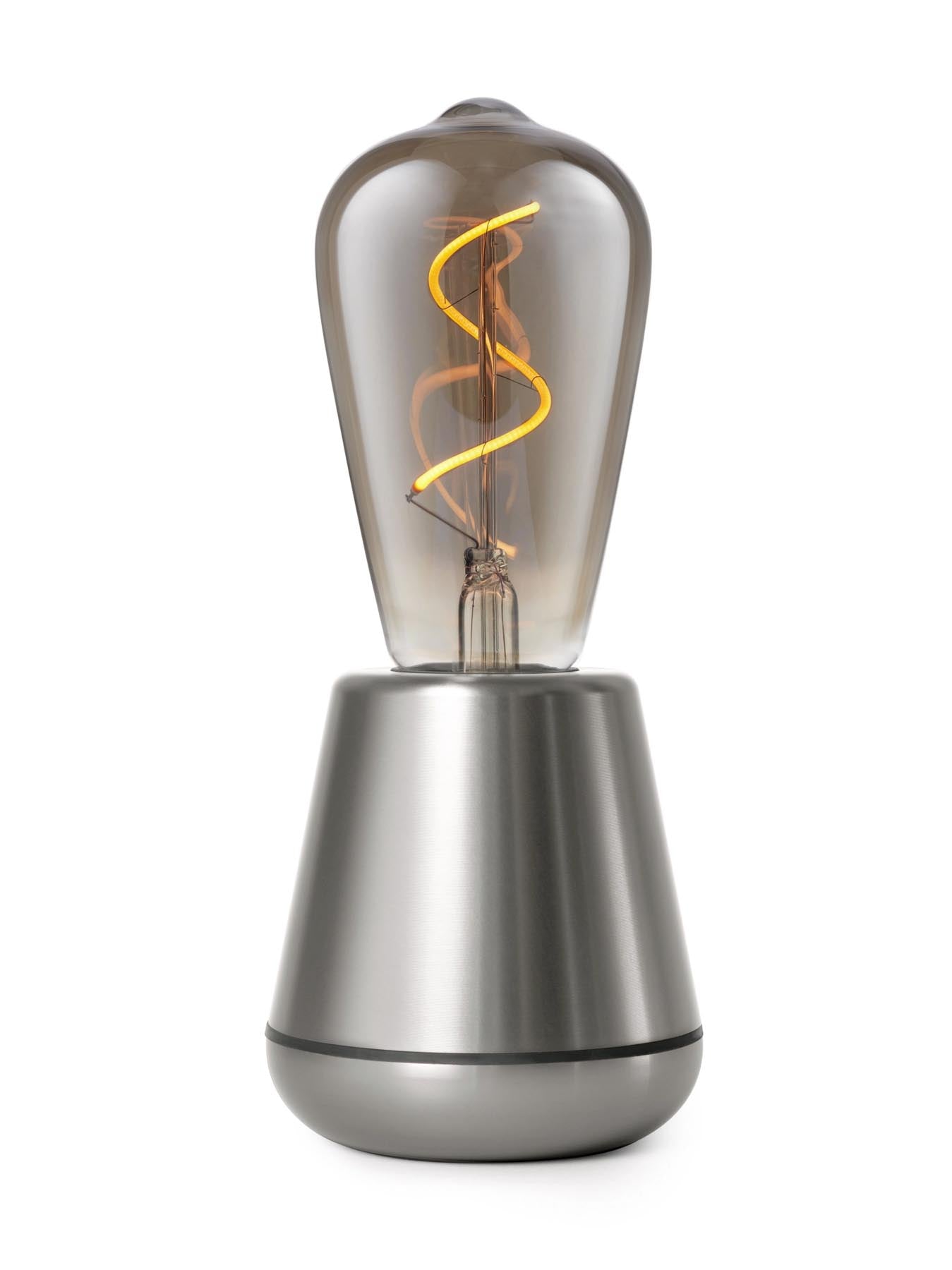 One Tischlampe 19.5x8.5cm silber in Silber präsentiert im Onlineshop von KAQTU Design AG. Tischleuchte ist von Humble Light