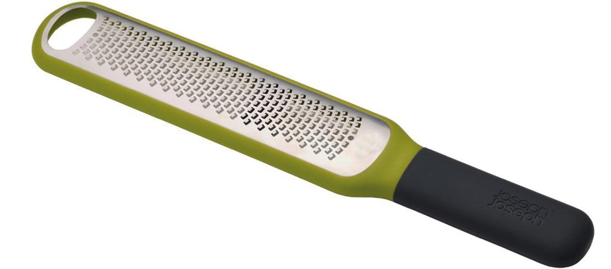 HandiZest Zester Reibe mit Reiniger, grün, 27.8x5x2 cm in Grün präsentiert im Onlineshop von KAQTU Design AG. Küchenhelfer ist von Joseph Joseph