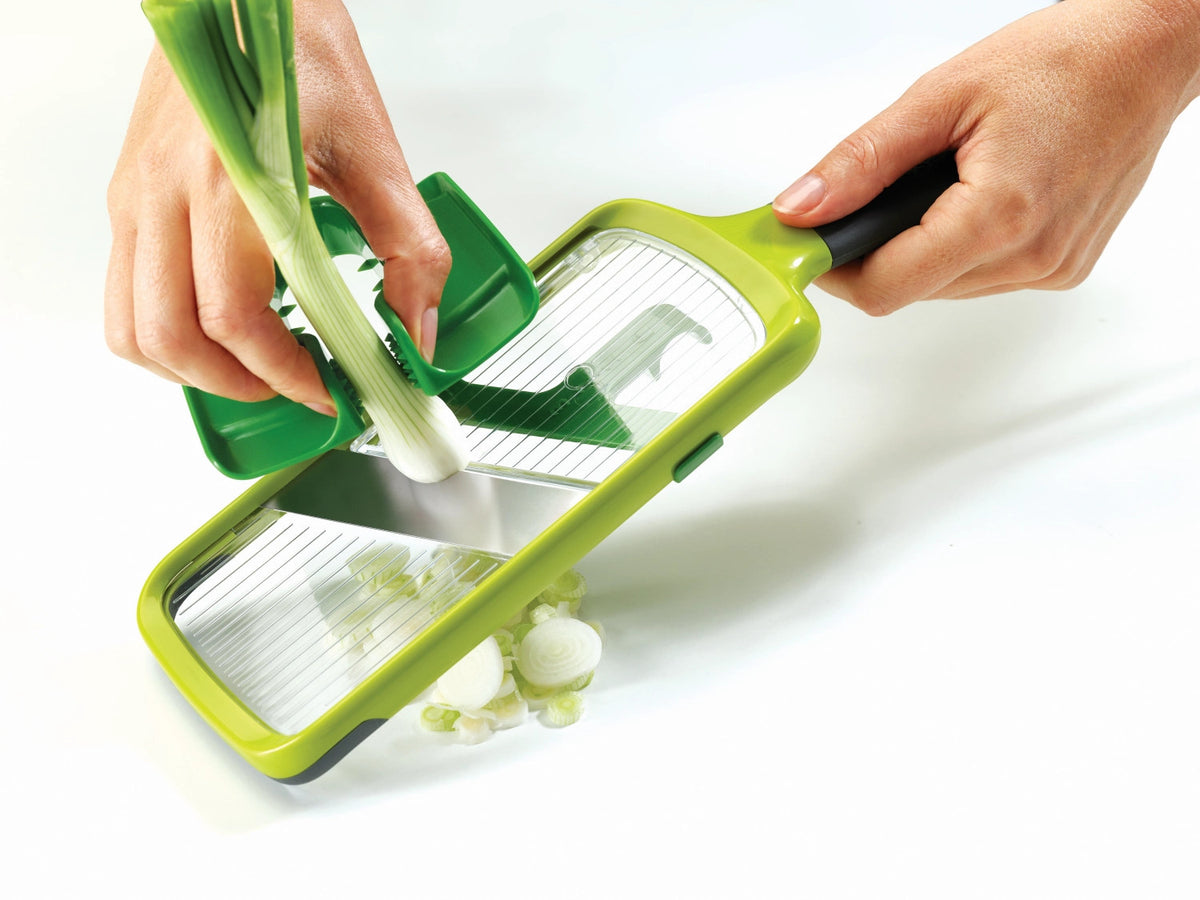 Promo Gadget Set 2tlg. Multi-Grip Mand. Multi-Grate Reibe in  präsentiert im Onlineshop von KAQTU Design AG. Reiben + Raffeln ist von Joseph Joseph