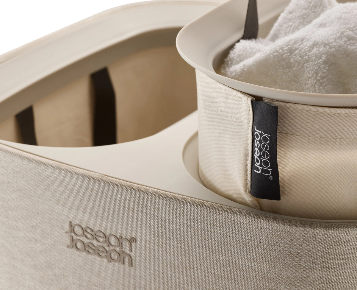 Tota 60L Wäschekorb ecru in Beige präsentiert im Onlineshop von KAQTU Design AG. Wäschekorb ist von Joseph Joseph