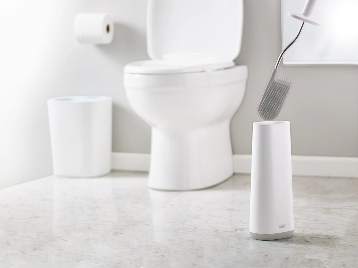 Flex Smart Toilettenbürste weiss grau, 11.4x17.4x42.9 cm in Weiss präsentiert im Onlineshop von KAQTU Design AG. Toilettenartikel ist von Joseph Joseph