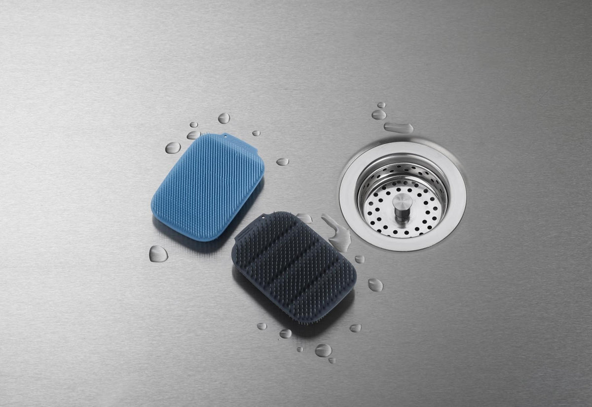 2er Set CleanTech Spülbürste Blau Grau in Blau präsentiert im Onlineshop von KAQTU Design AG. Reinigung & Wäsche ist von Joseph Joseph