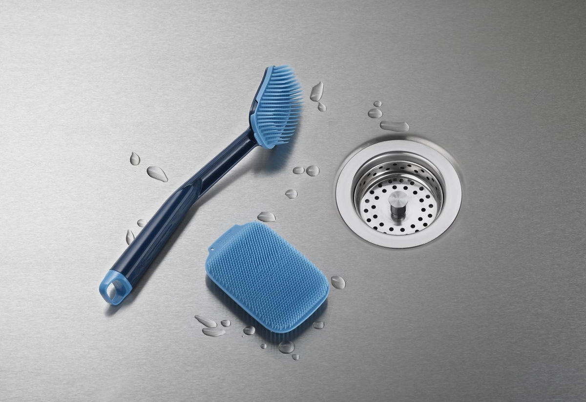 CleanTech Spülbürsten- und Schrubber-Set 2tlg. Blau in Blau präsentiert im Onlineshop von KAQTU Design AG. Reinigung & Wäsche ist von Joseph Joseph