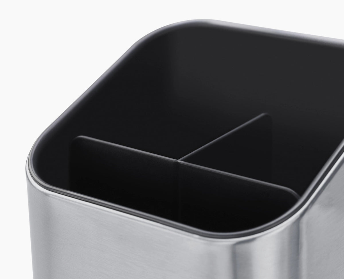 Surface Edelstahl Utensilienbehälter in Silber präsentiert im Onlineshop von KAQTU Design AG. Aufbewahrungsbehälter ist von Joseph Joseph