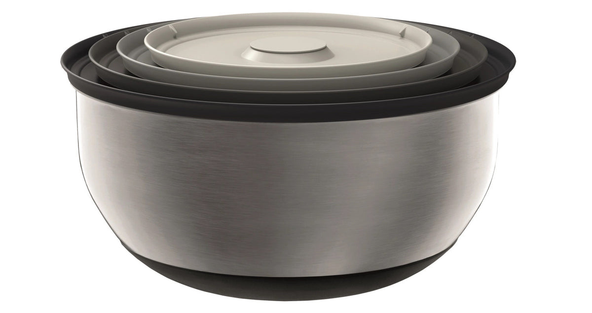 Nest Steel Collection Schüsselset 4-tlg. in Silber präsentiert im Onlineshop von KAQTU Design AG. Küchenhelfer ist von Joseph Joseph