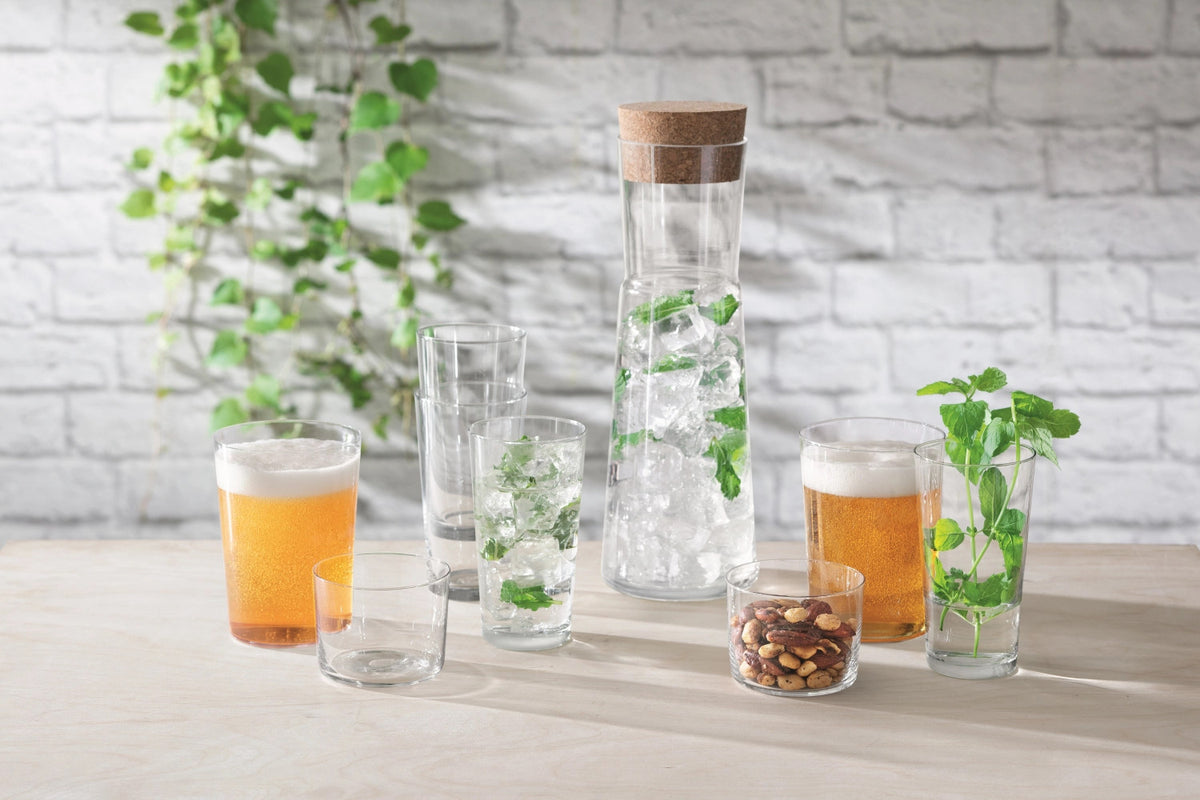 Vier klare Trinkgläser aus Glas der Serie Gio von LSA, stapelbares Design, Durchmesser 9 cm, Höhe 12 cm, transparente Farbe