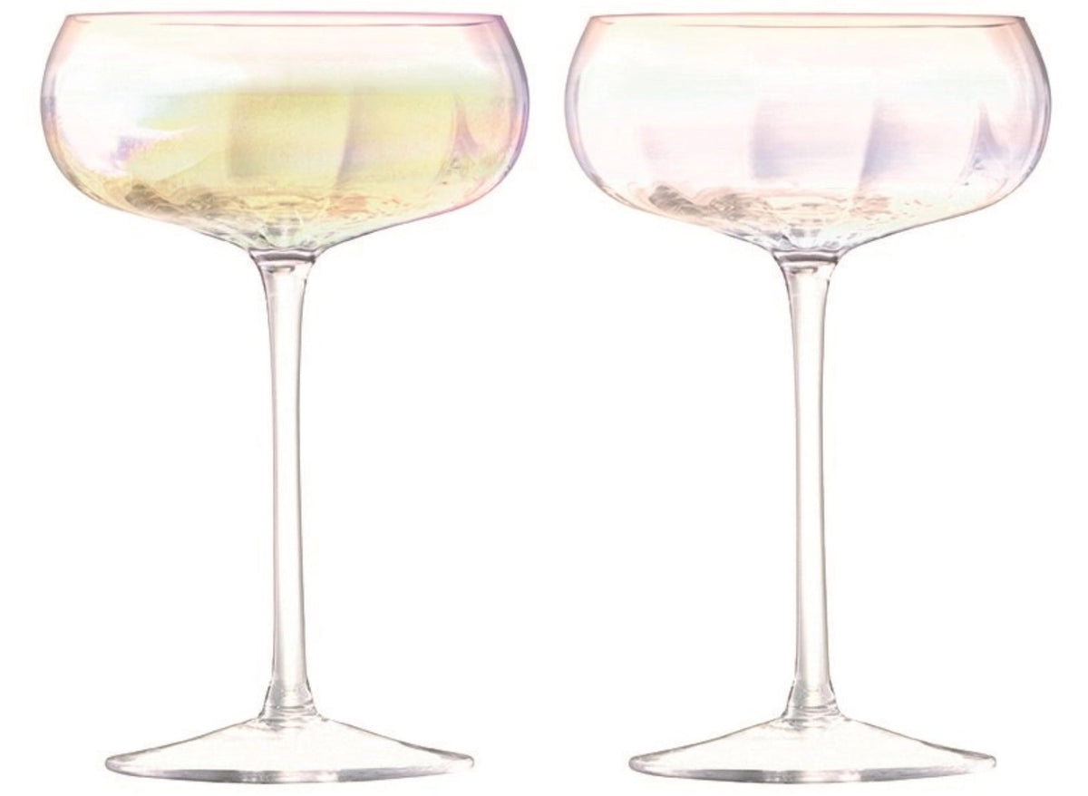 Zwei transparente Sektschalen aus Glas mit perlmuttfarbenem Schimmer und geriffelter Textur, mundgeblasen, Durchmesser 10.5cm, Höhe 16cm, LSA Pearl Serie.
