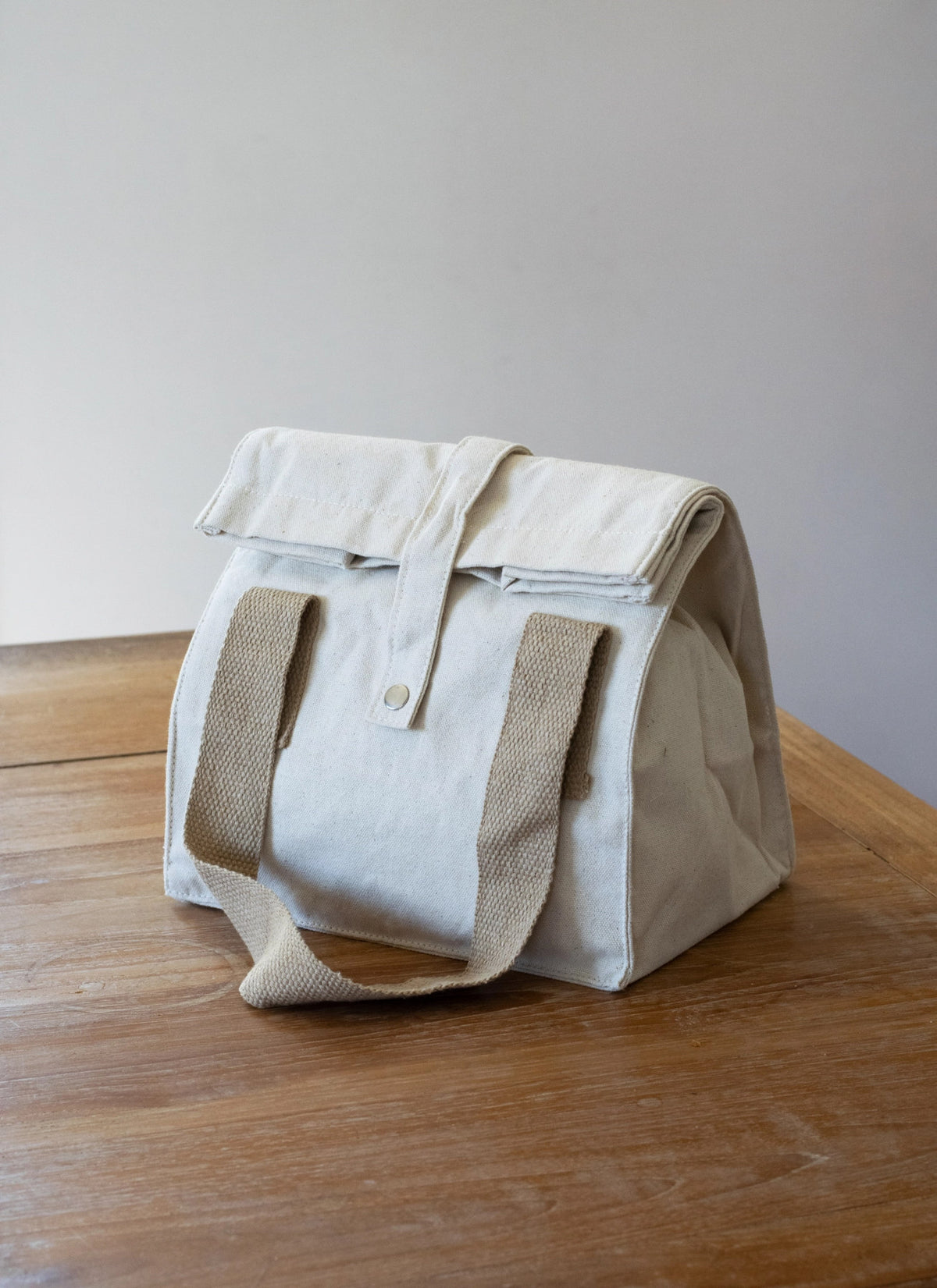 Lunch Tasche, natural, 32x25x17cm in Beige präsentiert im Onlineshop von KAQTU Design AG. Snackbox ist von Pebbly