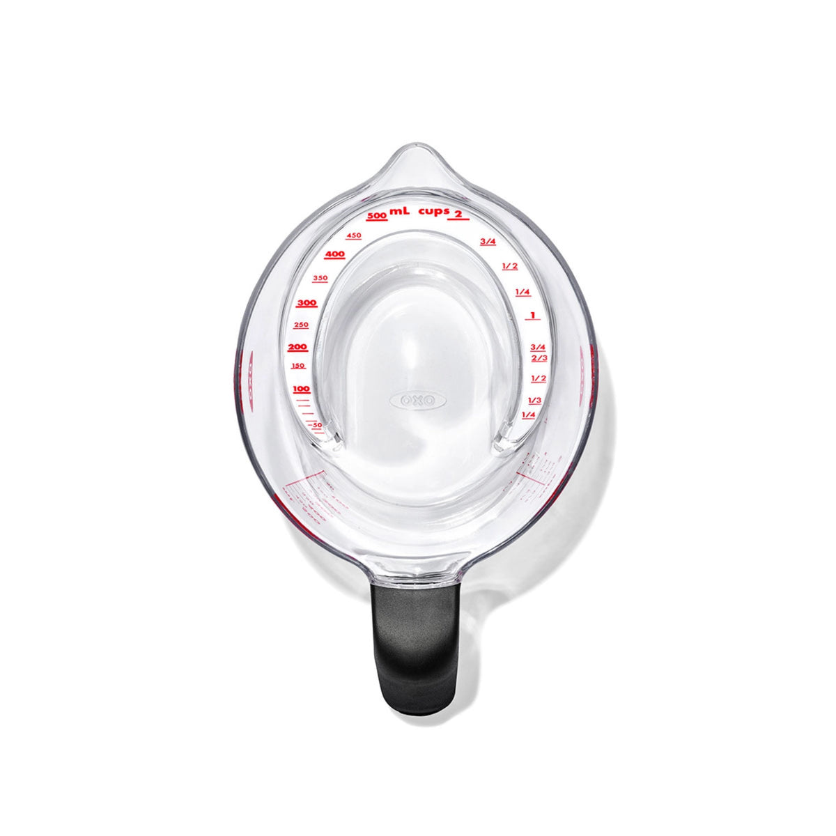Abgewinkelter Messbecher, 500 ml in Transparent präsentiert im Onlineshop von KAQTU Design AG. Küchenhelfer ist von OXO