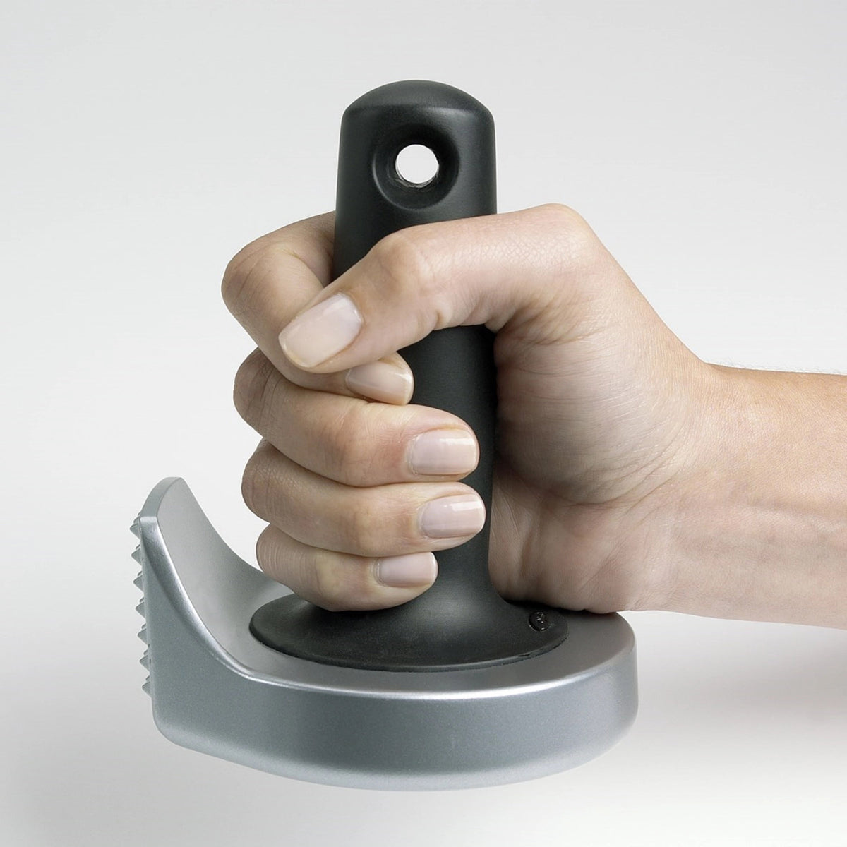 GG Fleischhammer m. Antihaftbelag in Mehrfarbig präsentiert im Onlineshop von KAQTU Design AG. Küchenhelfer ist von OXO