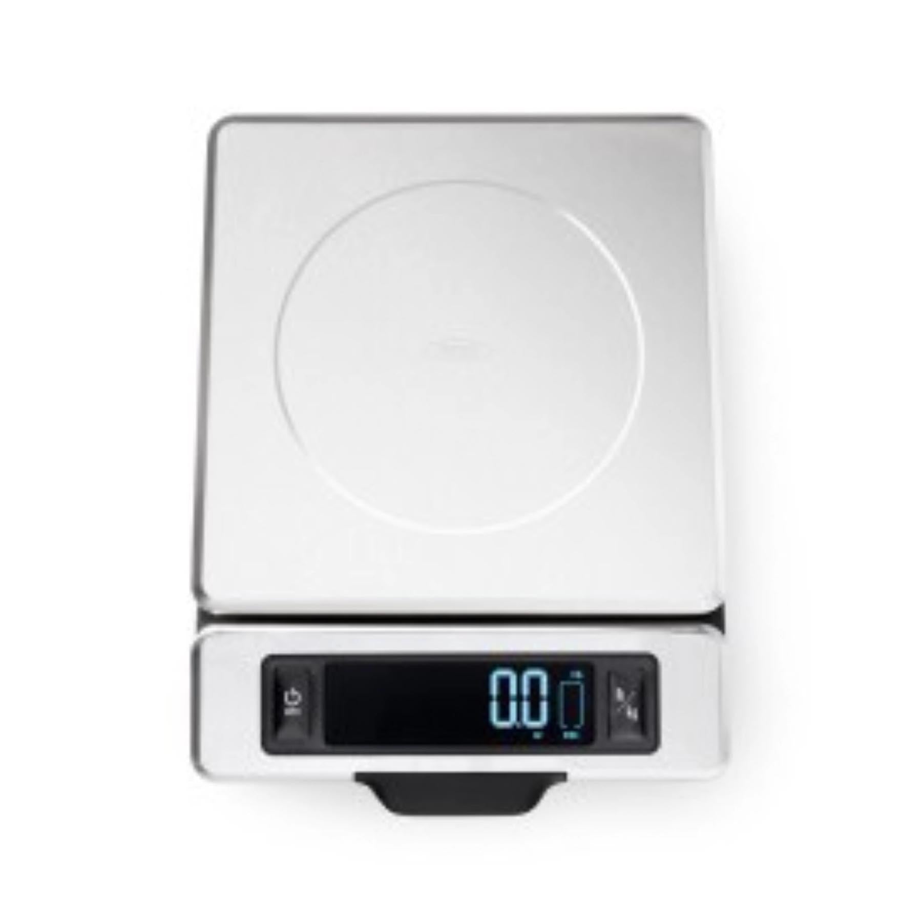 Elegante OXO Haushaltswaage aus Edelstahl, ausziehbar bis 5 kg, in klassischem Weiß, ideal für präzise Küchenmessungen und vielseitige Einsatzmöglichkeiten.