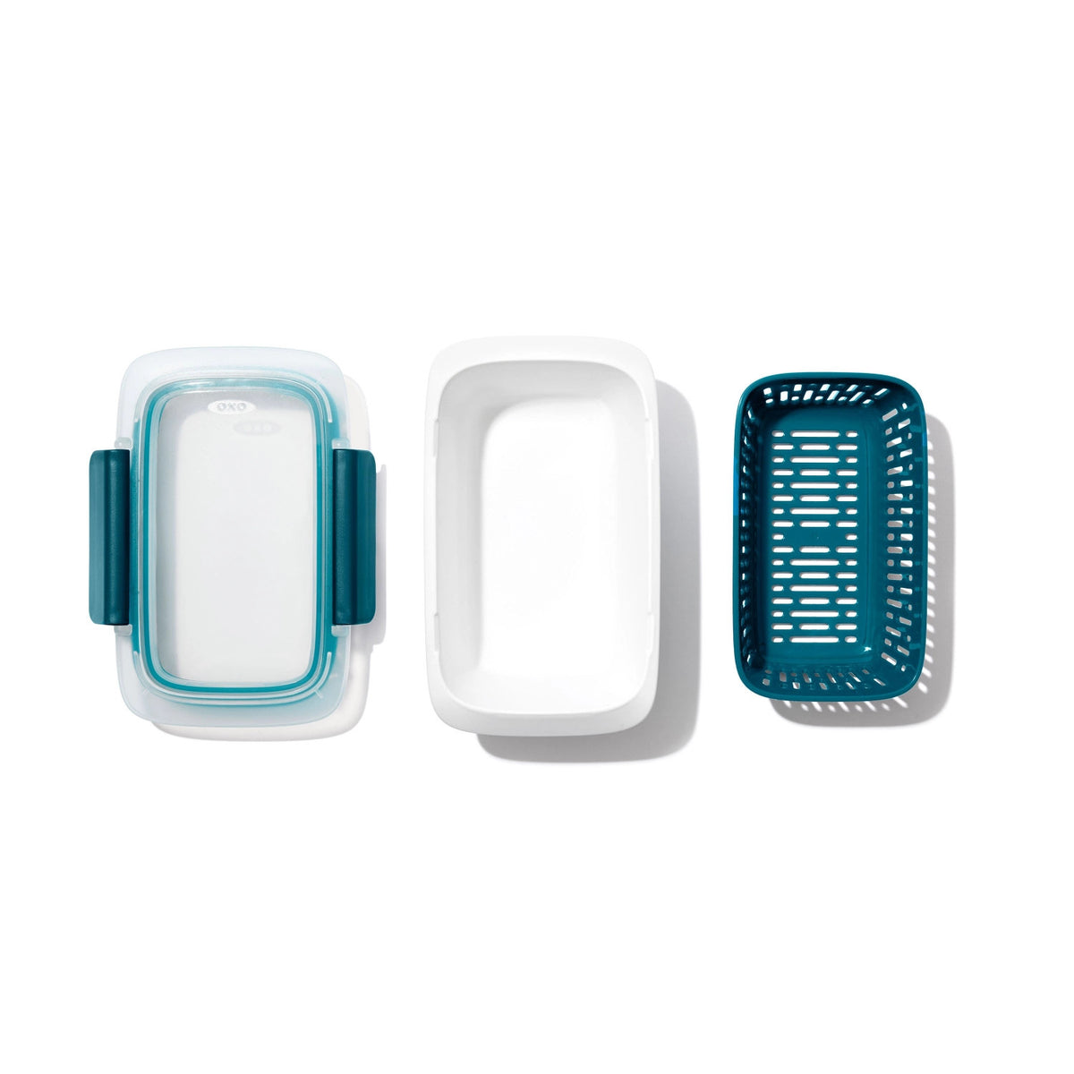OXO Good Grips Prep  Go Behälter mit Sieb 0.45L in Blau präsentiert im Onlineshop von KAQTU Design AG. Aufbewahrungsdose ist von OXO