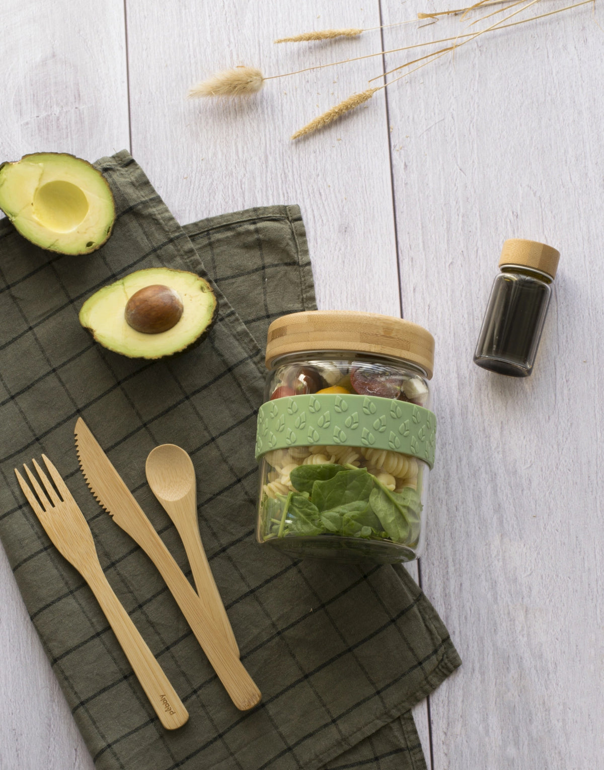 2er Set To-Go Lunch Glas u Saucen-Glas 700ml, 10x13cm in Transparent präsentiert im Onlineshop von KAQTU Design AG. Snackbox ist von Pebbly