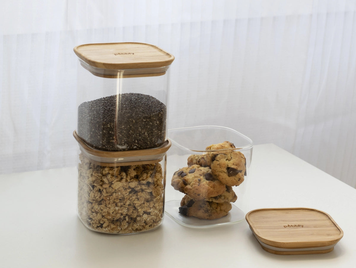 3er Set Pebbly Vorratsglas mit Bambusd., stapelbar, 11x11x11 in Braun präsentiert im Onlineshop von KAQTU Design AG. Aufbewahrungsdose ist von Pebbly