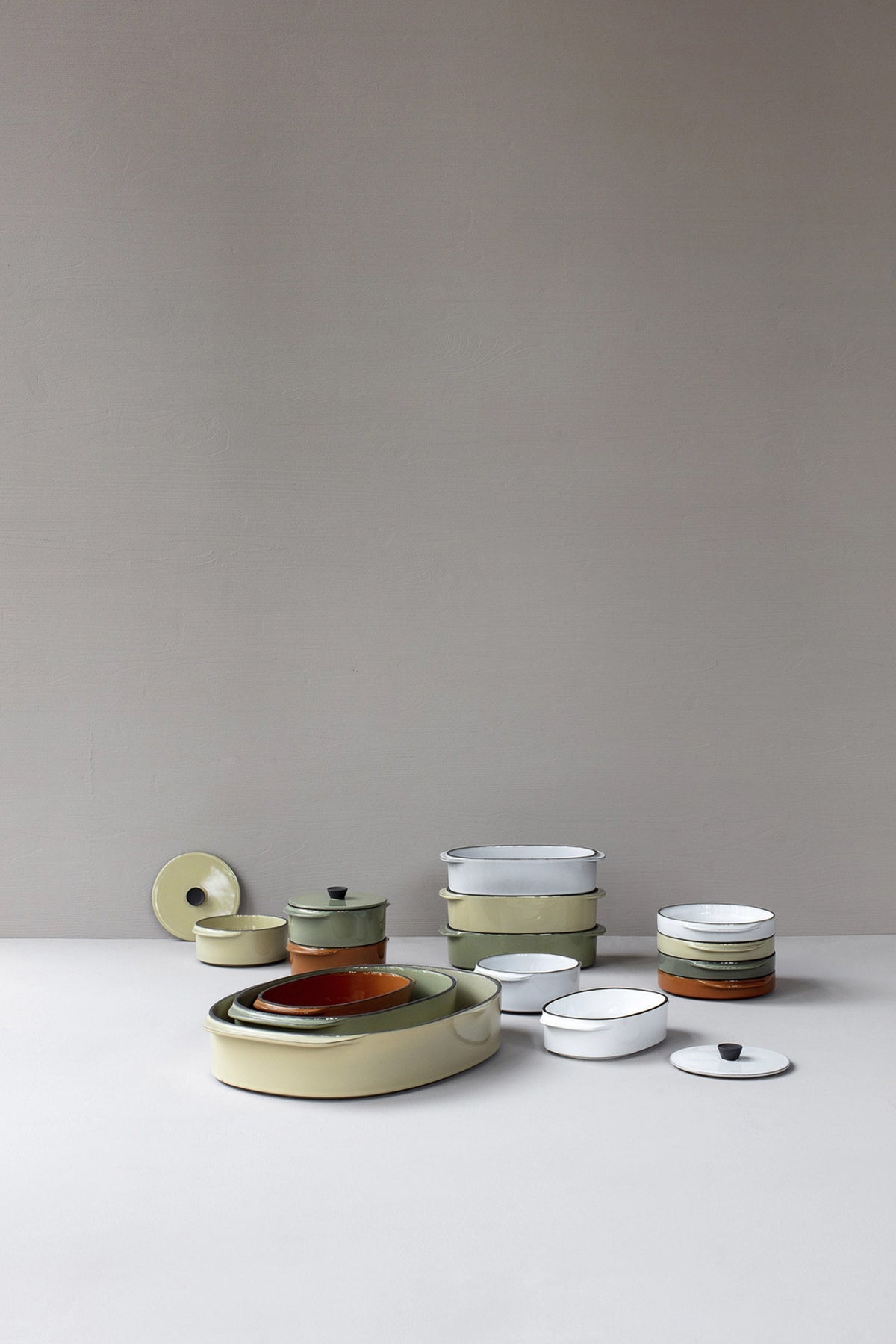 Caractère Speiseteller, Ø30cm, Minze in Grün präsentiert im Onlineshop von KAQTU Design AG. Teller ist von Revol