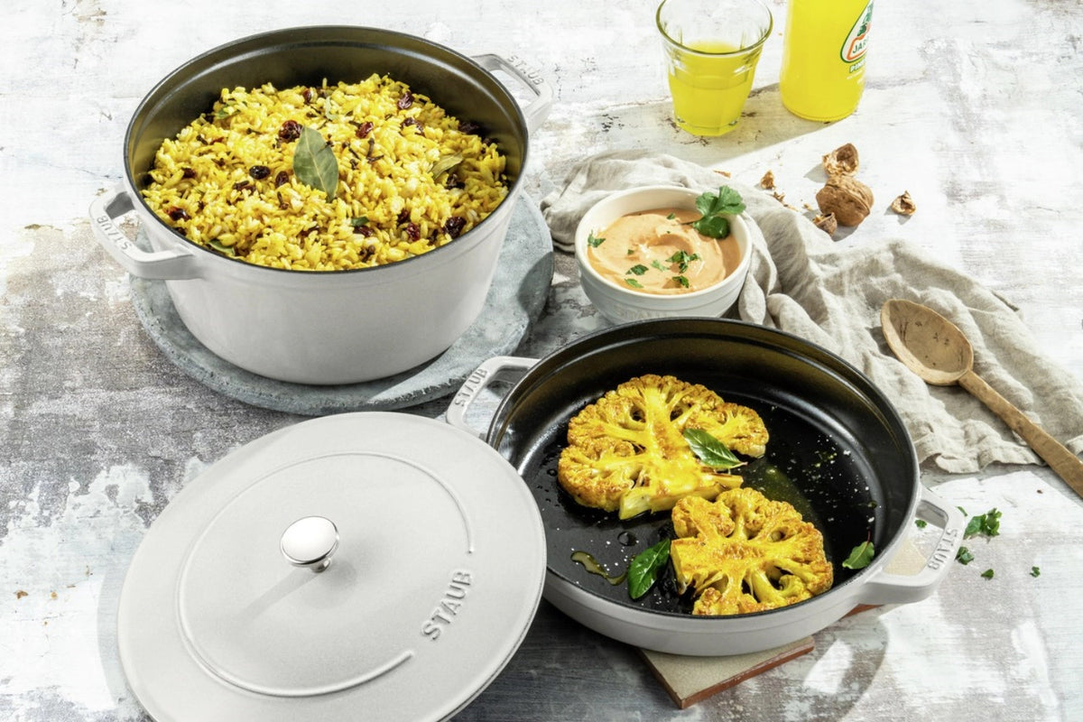 Cocotte 4tlg. 24 cm, rund, Weisser Trüffel, stackable in Weiss präsentiert im Onlineshop von KAQTU Design AG.  ist von Staub