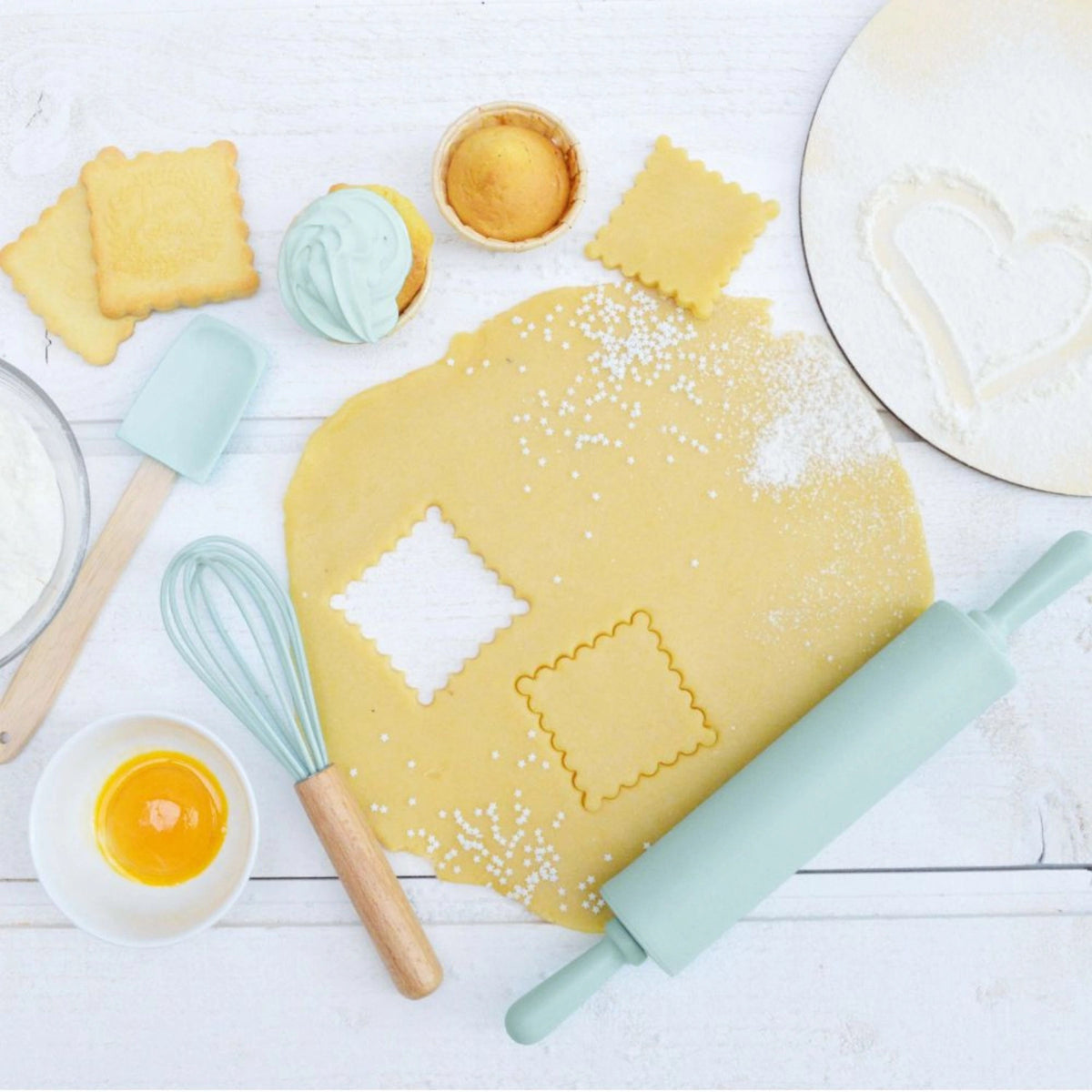 4-tlg. Kinder-Backset Utensilien in Grün präsentiert im Onlineshop von KAQTU Design AG. Backutensilien ist von Scrap Cooking
