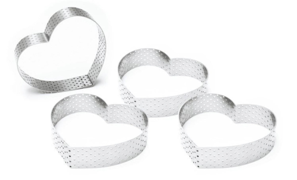 4er Set Tortenringe perforiert Herz 7.5x8cm in Silber präsentiert im Onlineshop von KAQTU Design AG. Backutensilien ist von Scrap Cooking