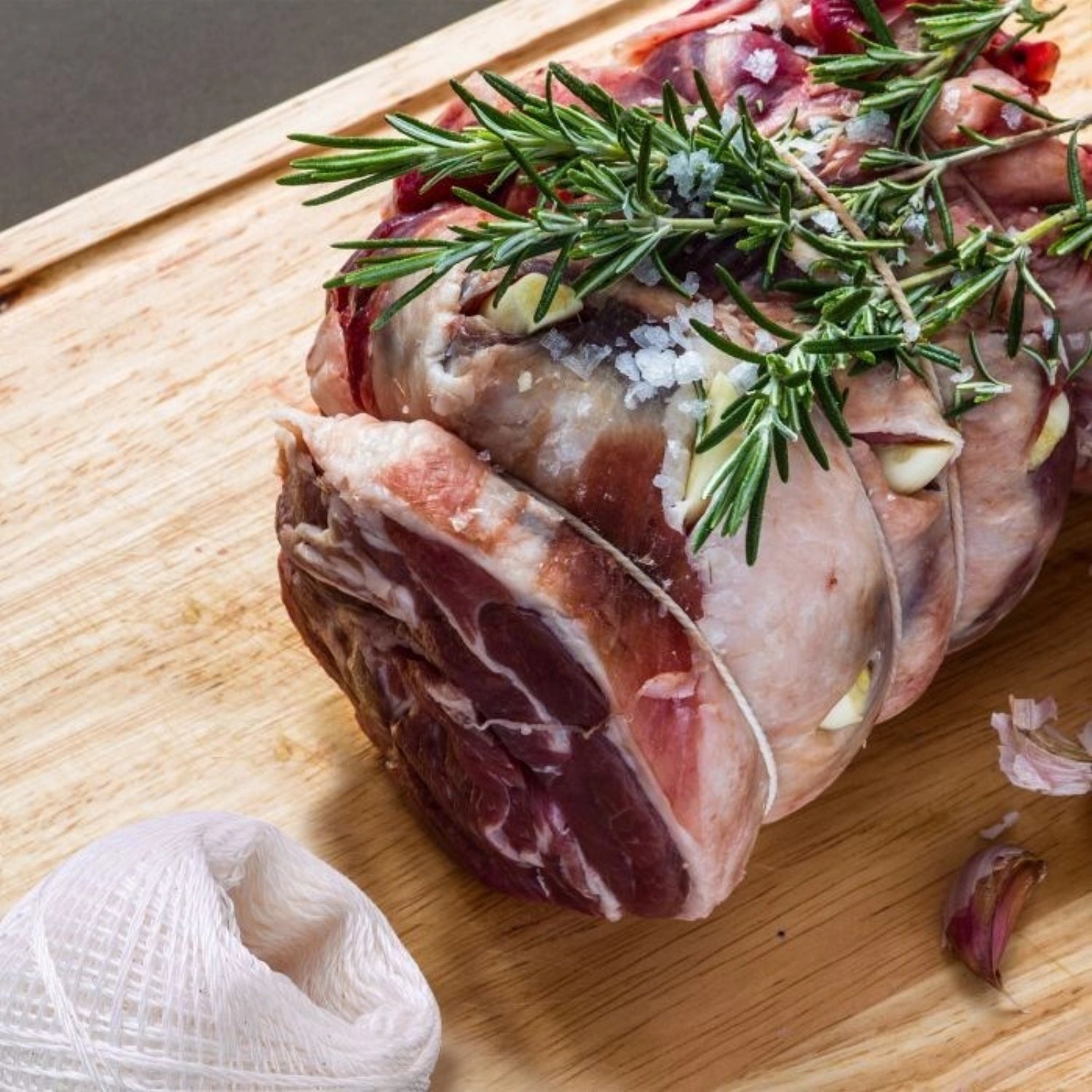 Praktisches 2er Set weiße Grill- und Bratenschnur von Westmark, 60 m, ideal zum Fixieren von Grillgut und Gemüse für ein perfektes Grillerlebnis.