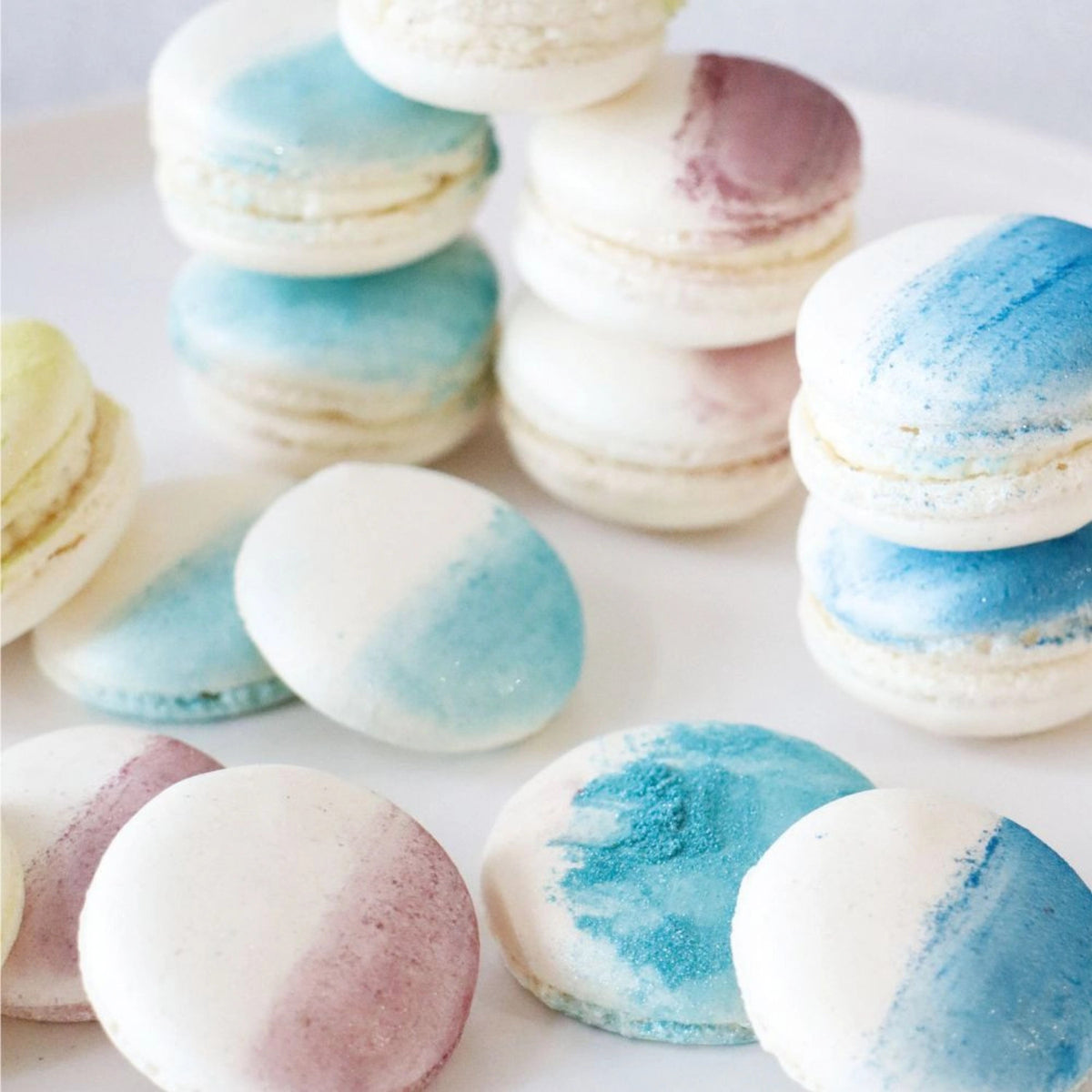 Farbpulver kaltes Oberflächendekor irisierend blau in Blau präsentiert im Onlineshop von KAQTU Design AG. Zutaten ist von Scrap Cooking