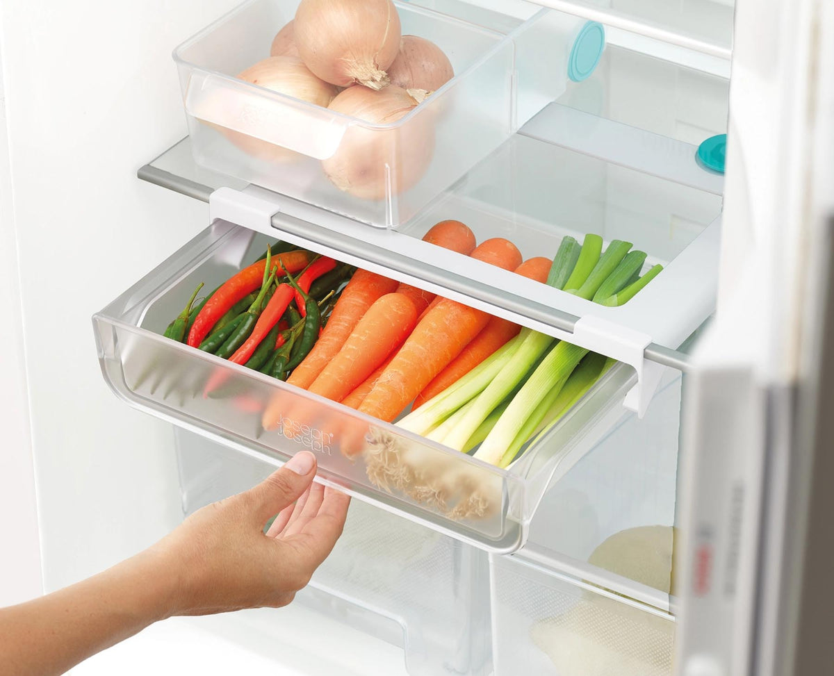 FridgeStore Tablar Schublade hoch LxBxH 31.3x25.1x9.2cm in Transparent präsentiert im Onlineshop von KAQTU Design AG. Küchenhelfer ist von Joseph Joseph