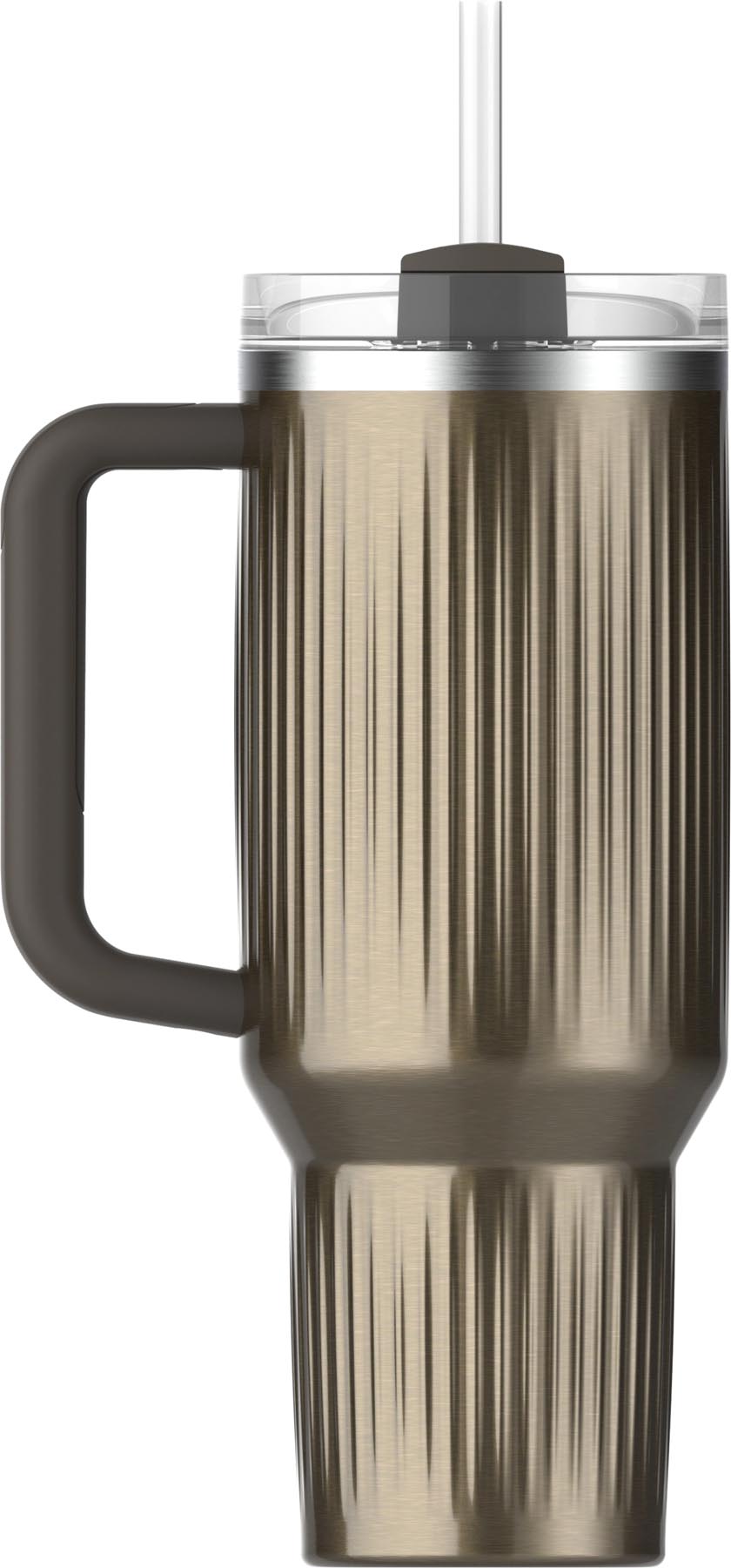 Stylische Stanley Quencher Fluted Thermosflasche in Gunmetal Shine, 1.18l, perfekt für unterwegs, hält Getränke lange warm oder kalt.