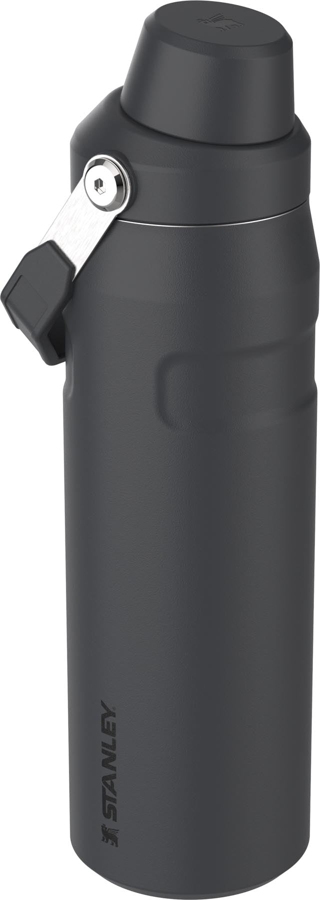 Stylische schwarze Thermosflasche von Stanley mit 0.7l Fassungsvermögen, perfekt für unterwegs und für erfrischende Getränke.