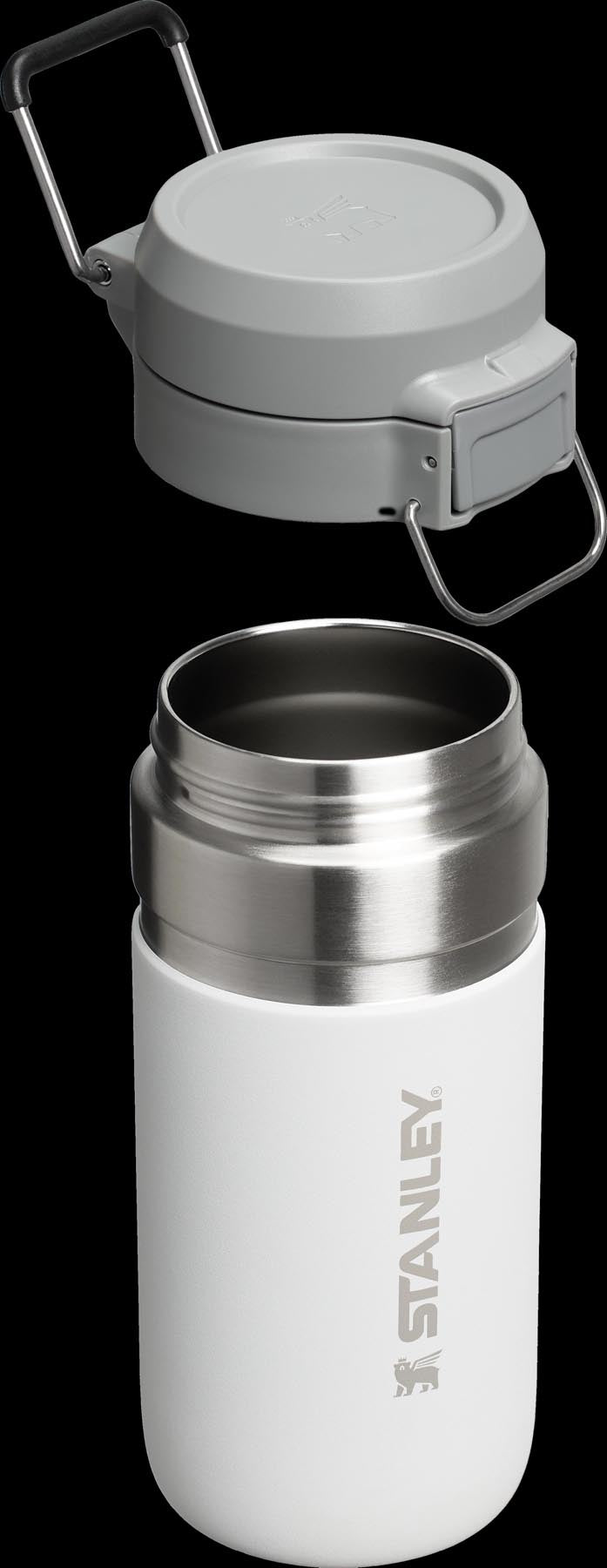 Praktische 0.47l Quick-Flip Wasserflasche von Stanley in frostigem Design, ideal für aktive Lebensstile und erfrischende Getränke unterwegs.