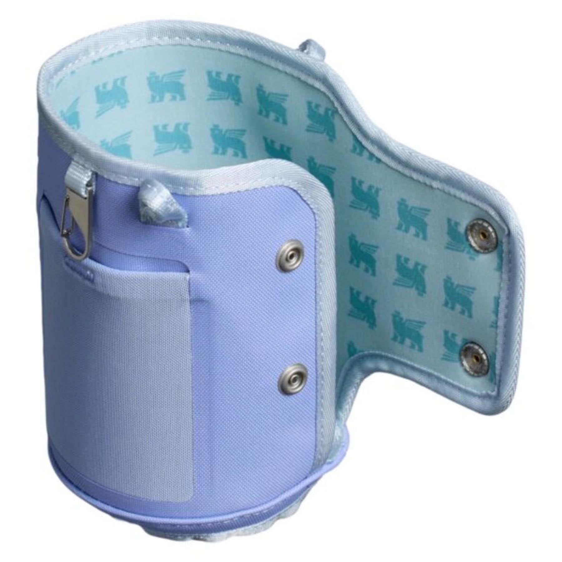 Violette Stanley Thermosflasche All-Day Quencher Carry-All 1.18l in Hydrangea-Design, ideal für unterwegs und stilvolles Trinken.