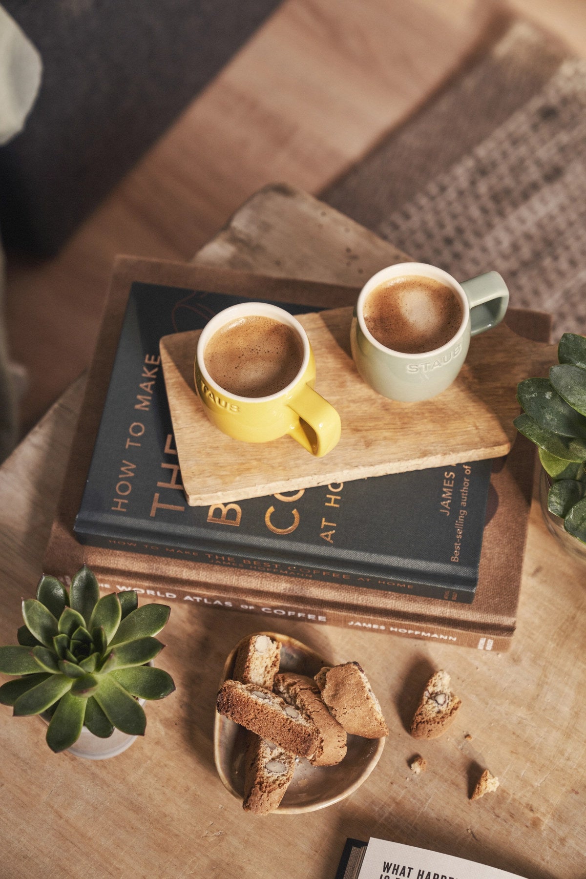 Tasse Citron XS 100ml in Gelb präsentiert im Onlineshop von KAQTU Design AG. Espressotassen ist von Staub