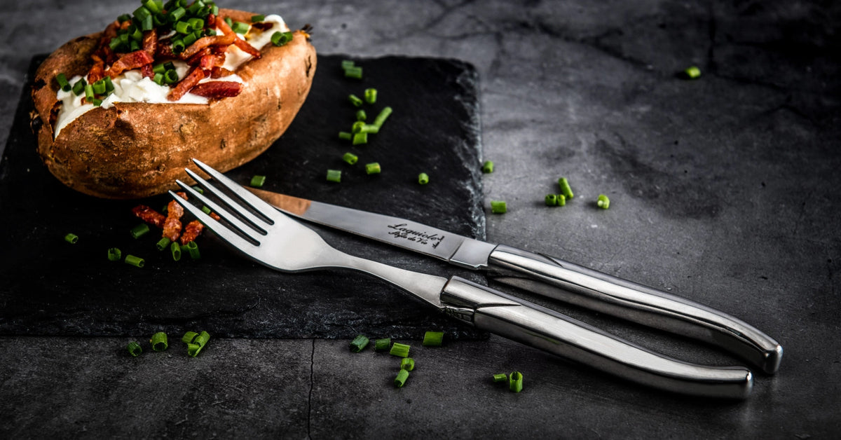 Laguiole Luxury Line Steakmesser rostfreier Stahl in Silber präsentiert im Onlineshop von KAQTU Design AG. Küchenmesser ist von Laguiole Style de Vie