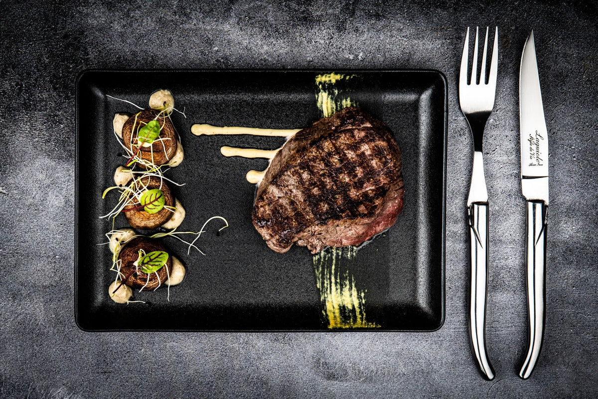 Laguiole Luxury Line Steakmesser rostfreier Stahl in Silber präsentiert im Onlineshop von KAQTU Design AG. Küchenmesser ist von Laguiole Style de Vie