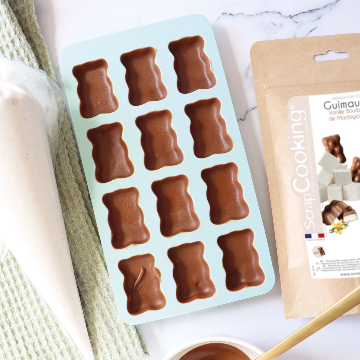 Fertigmischung für Vanille-Marshmallows 160g in Mehrfarbig präsentiert im Onlineshop von KAQTU Design AG. Zutaten ist von Scrap Cooking