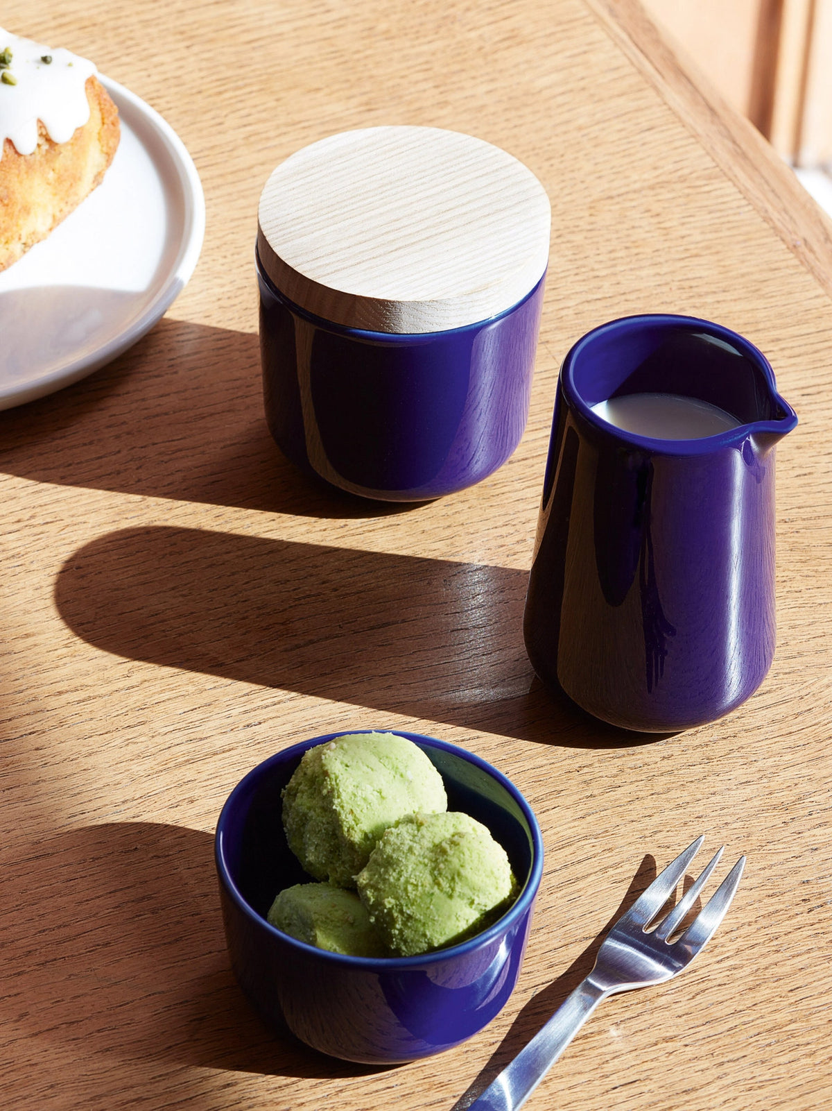 Collective Dose H8.5cm mit Deckel Esche cobalt in Blau präsentiert im Onlineshop von KAQTU Design AG.  ist von LSA