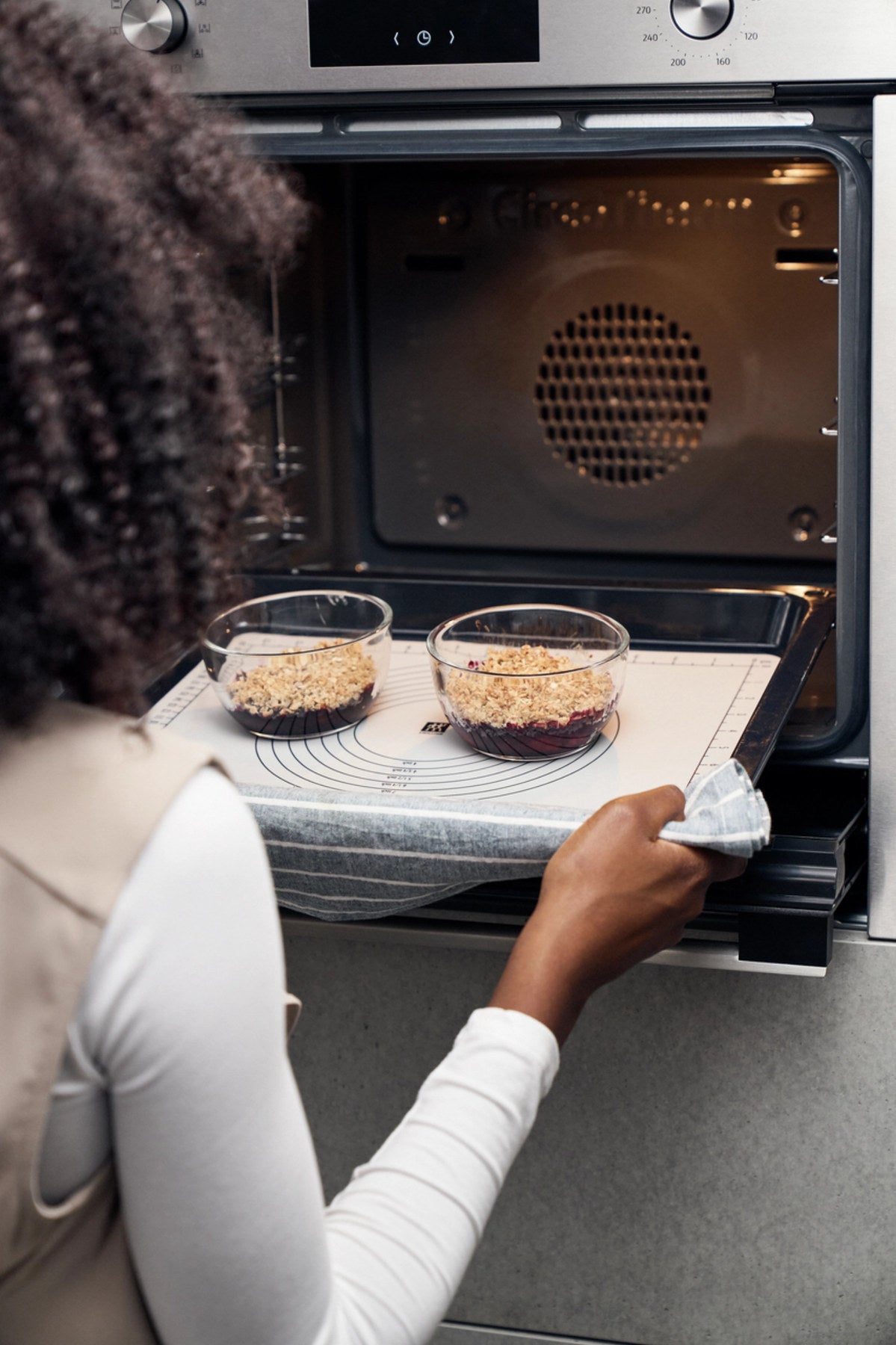 Fresh & Save Bowls Vakuumschüssel S, Glas in Transparent präsentiert im Onlineshop von KAQTU Design AG. Aufbewahrungsbeutel ist von Zwilling