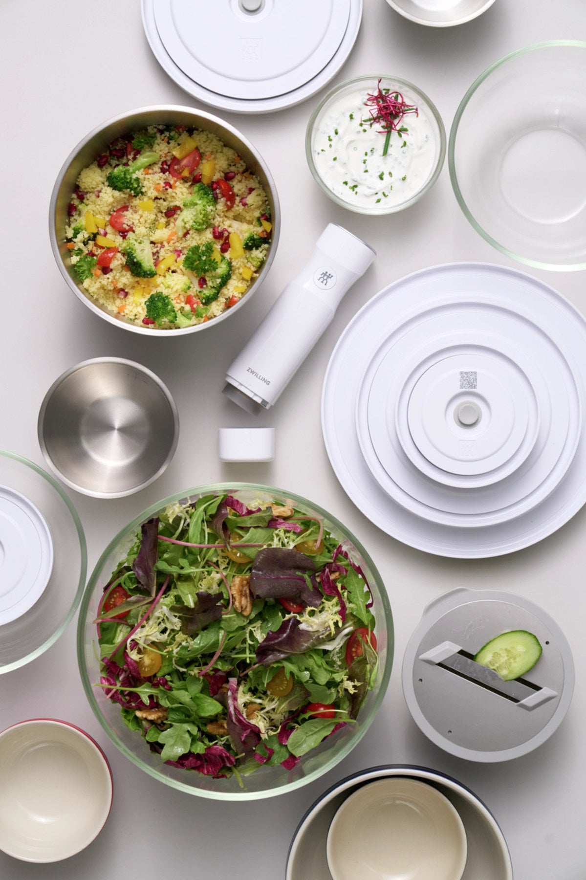 Fresh & Save Bowls Vakuumschüssel M, Edelstahl in Silber präsentiert im Onlineshop von KAQTU Design AG. Aufbewahrungsbeutel ist von Zwilling
