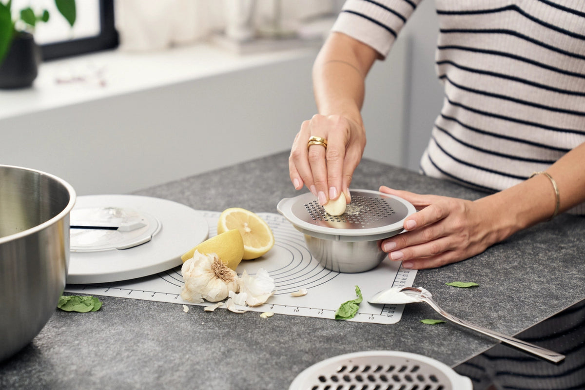 5tlg. Fresh & Save Bowls Zubehör Set in Grau präsentiert im Onlineshop von KAQTU Design AG. Aufbewahrungsbeutel ist von Zwilling