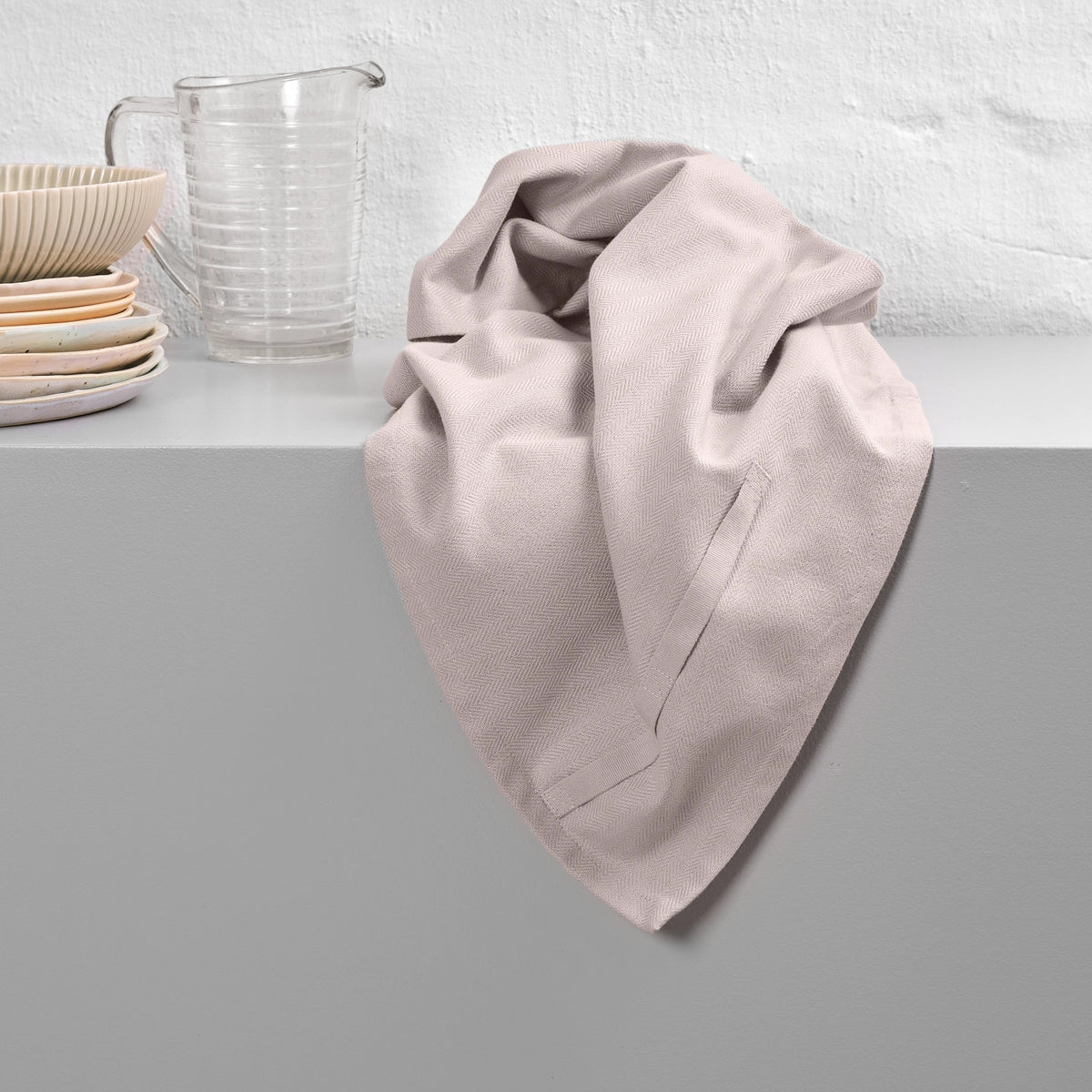 Geschirrtuch 53x86cm dusty lavendel Biobaumwolle in Violett präsentiert im Onlineshop von KAQTU Design AG. Küchentuch ist von The Organic Company