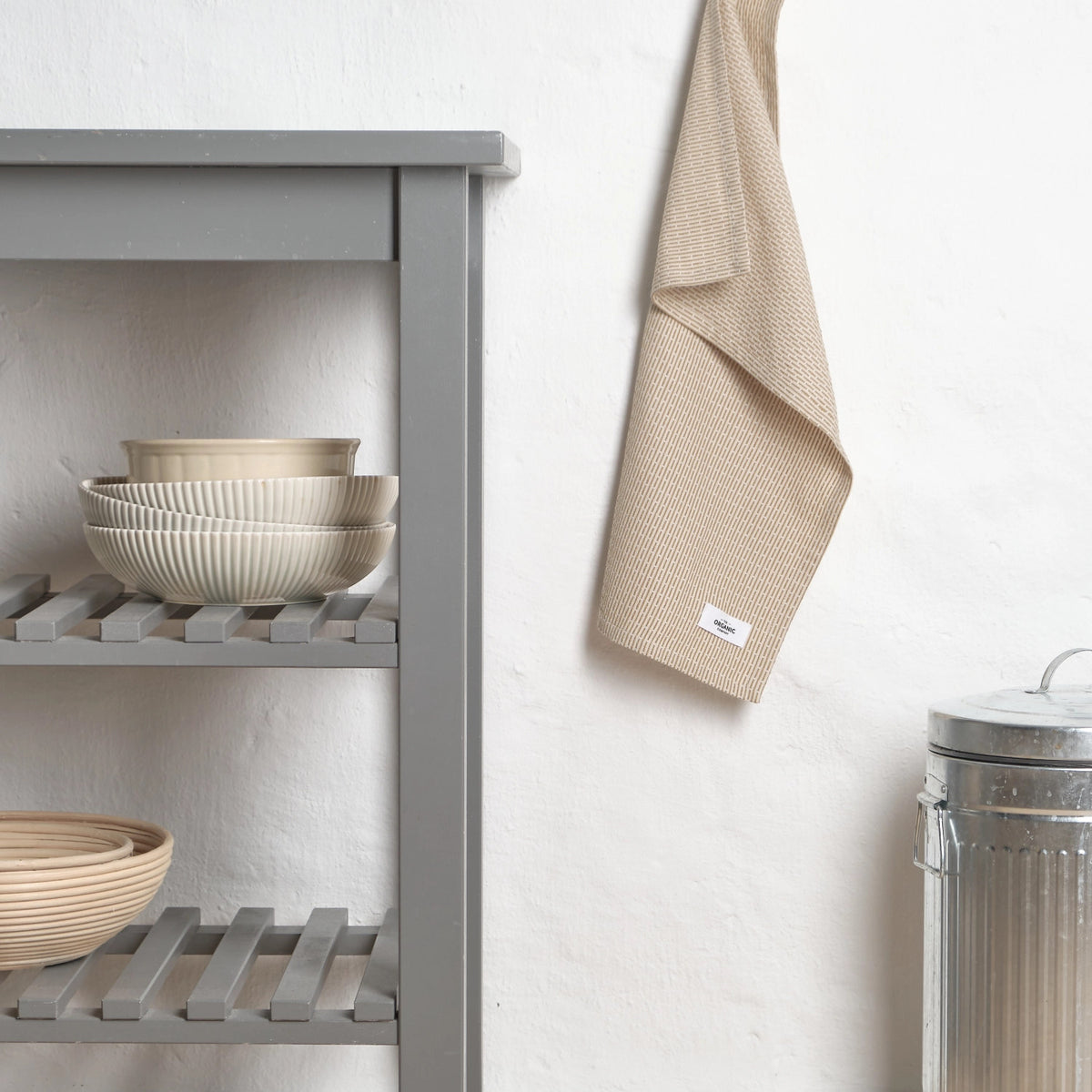 Geschirrtuch klein 35x60cm stone khaki Biobaumwolle in Beige präsentiert im Onlineshop von KAQTU Design AG. Küchentuch ist von The Organic Company