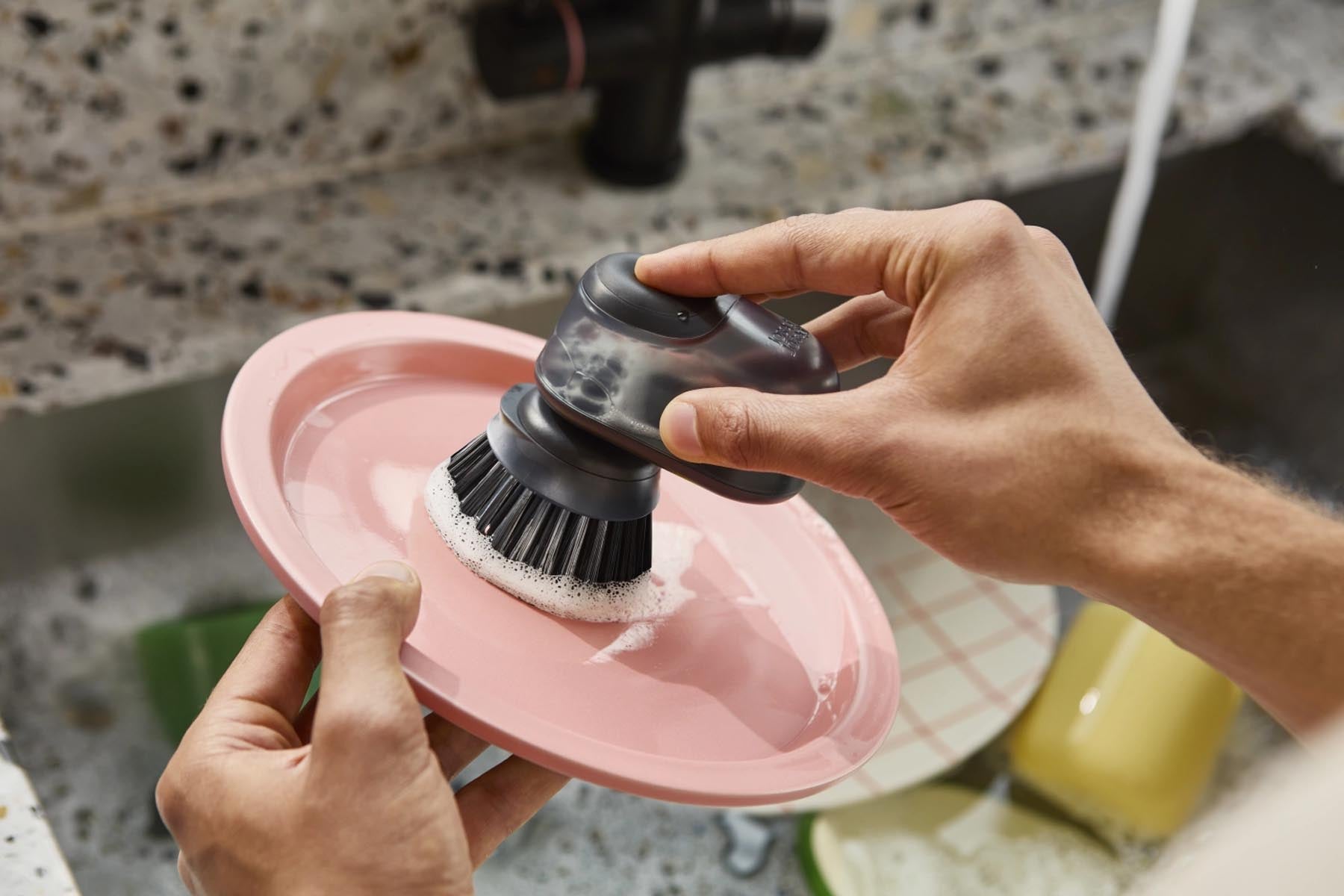 Hochwertiges 2er Set SinkTech Ersatzbürsten für die Joseph Joseph Spülbürste, ideal für effektives Reinigen und modernes Küchendesign.