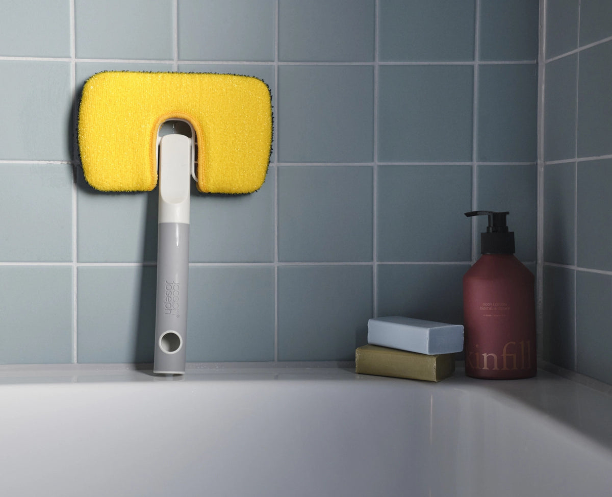 CleanTech Reinigungsset komplett light stone in Grau präsentiert im Onlineshop von KAQTU Design AG. Reinigung & Wäsche ist von Joseph Joseph