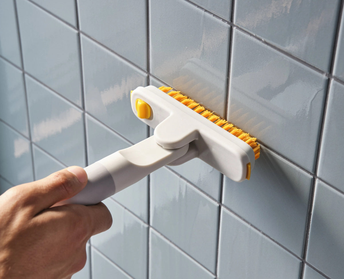 CleanTech Reinigungsset komplett light stone in Grau präsentiert im Onlineshop von KAQTU Design AG. Reinigung & Wäsche ist von Joseph Joseph