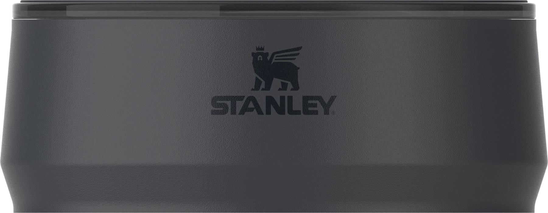 Elegante schwarze Futterschale von Stanley mit 0,7 l Volumen, perfekt für Snacks und Futter im Alltag, robust und funktional.