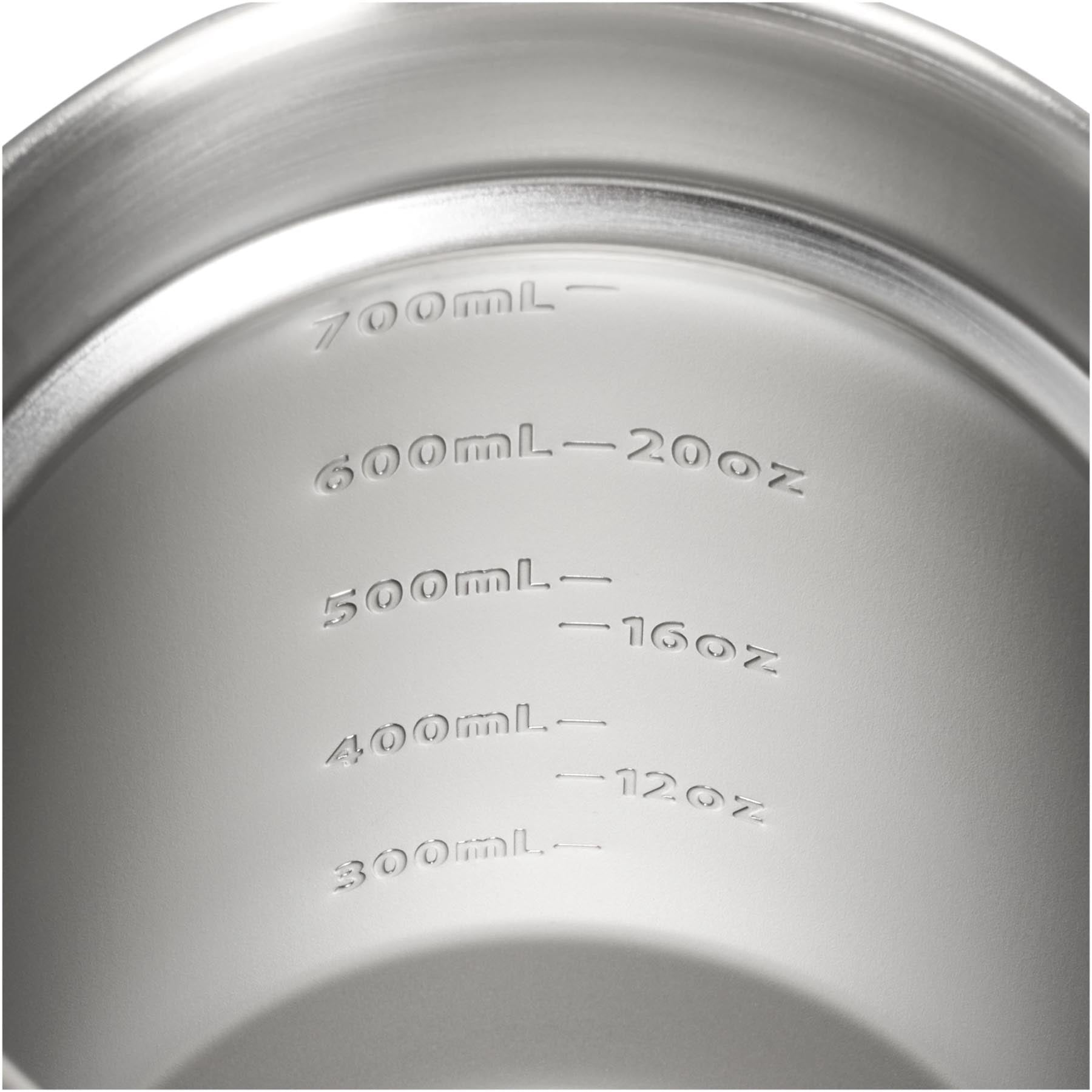 Schwarze Stanley Everyday Suburban Mug 0.7l, ideal für unterwegs, kombiniert modernes Design mit praktischer Funktionalität für heiße und kalte Getränke.