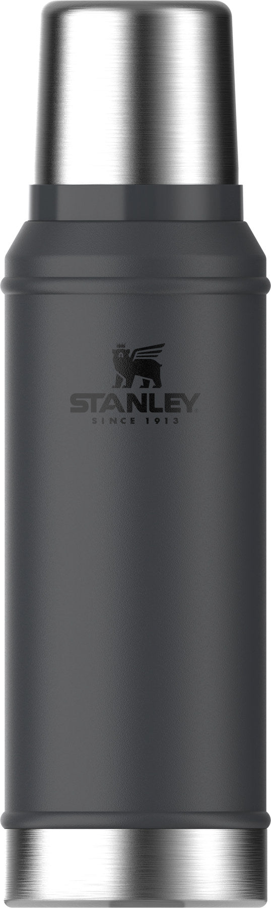 Legendary Classic Flasche 0.94l black 2.0 in Schwarz präsentiert im Onlineshop von KAQTU Design AG. Trinkflaschen ist von Stanley